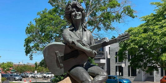 dolly parton statue in sevier county, tennessee