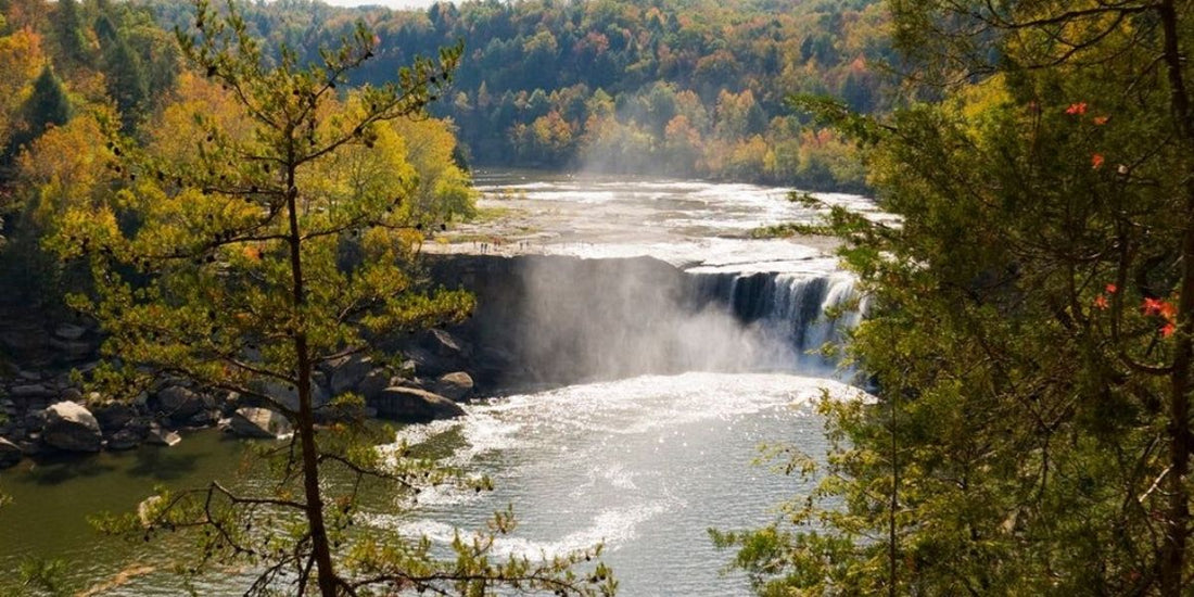 cumberland falls is a stunning waterfall in Kentucky